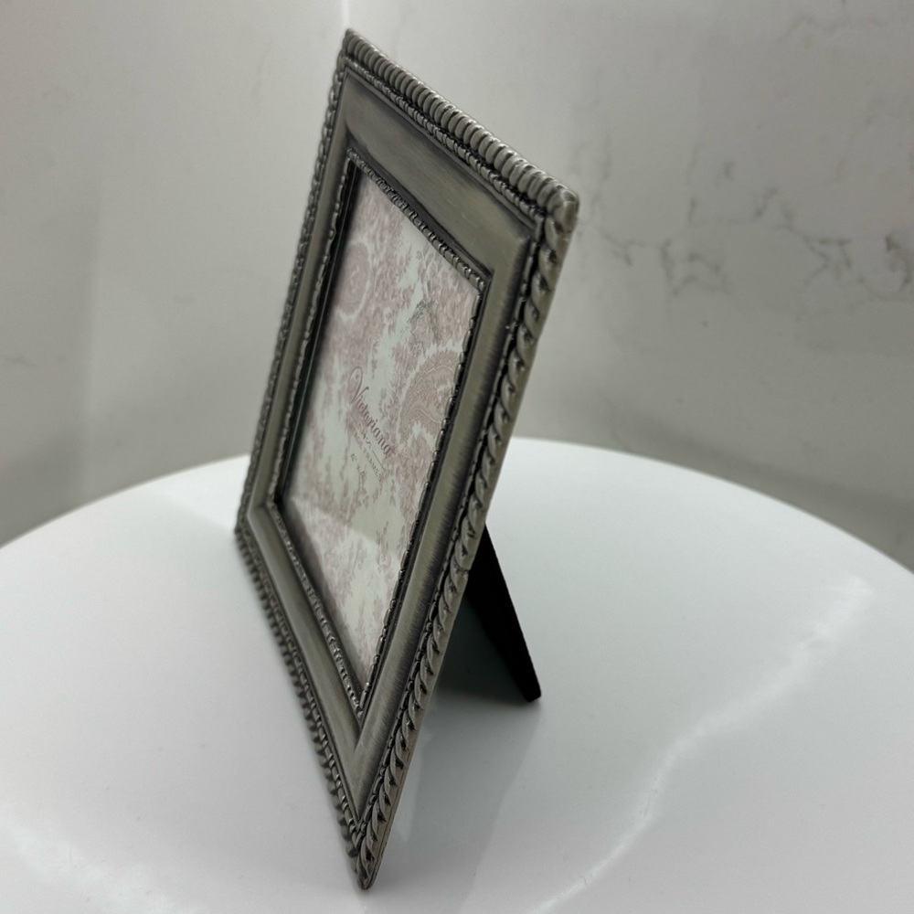 Ornate Silver Picture Frame with Rope Texture - Picture 2 of 10